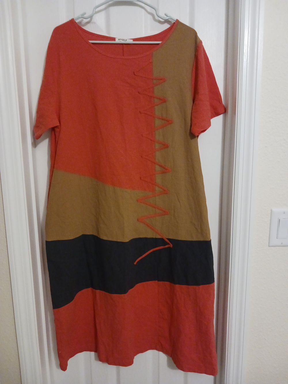Colorblocked Midi Dress with Abstract Detail - Rust, Tan & Black 2XL- NWT